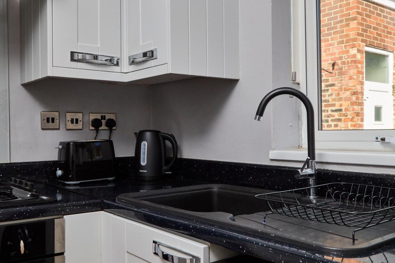 Stylish 2 Bedroom Flat - Close To Newcastle City Centre Гейтсхед Екстериор снимка